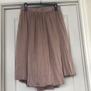 NWOT FLOWY SKIRT